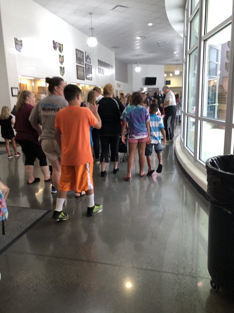 TRLSDjackets's tweet photo. #WeAre3 #ReadyFest @TRLSDjackets @jacketSupt https://t.co/lZ05SPIQQr