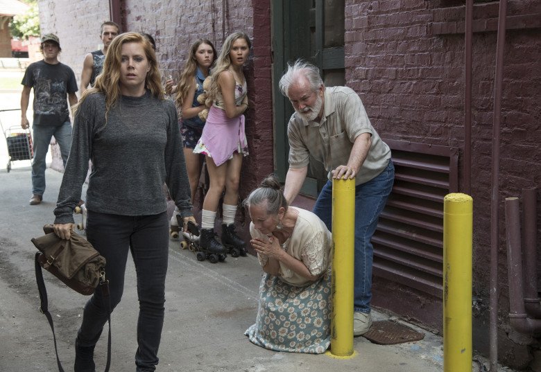IndieWire's tweet photo. #SharpObjects: How Gillian Flynn’s Novel Kept HBO’s Drama From Becoming Another ‘Generic Dead Girl Story’ https://t.co/IMCUcVvDLa https://t.co/JmAX32lS6v