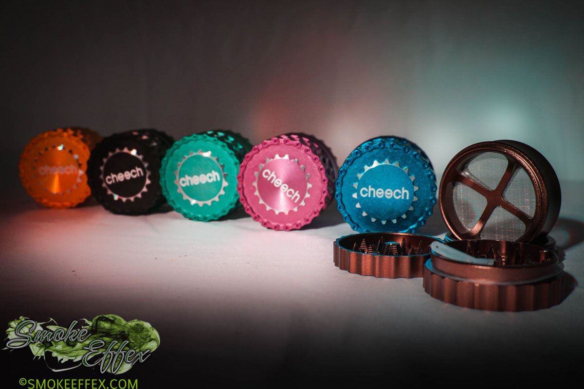 SmokeEffex's tweet photo. Just stocked-up with New Cheech Grinders - Check them out today at Smoke Effex.
#OneStopSmokeShop #Grinders #Cheech #Ottawa https://t.co/pPUqUwJDEc