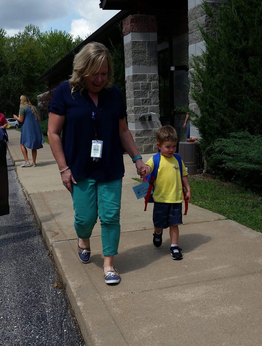 techmoody's tweet photo. My little guy had a great first day back at Barfield! Ms. Katie and all the teachers/staff at Barfield are awesome. #WSDFirstDayFun https://t.co/yyyDvPbUDG