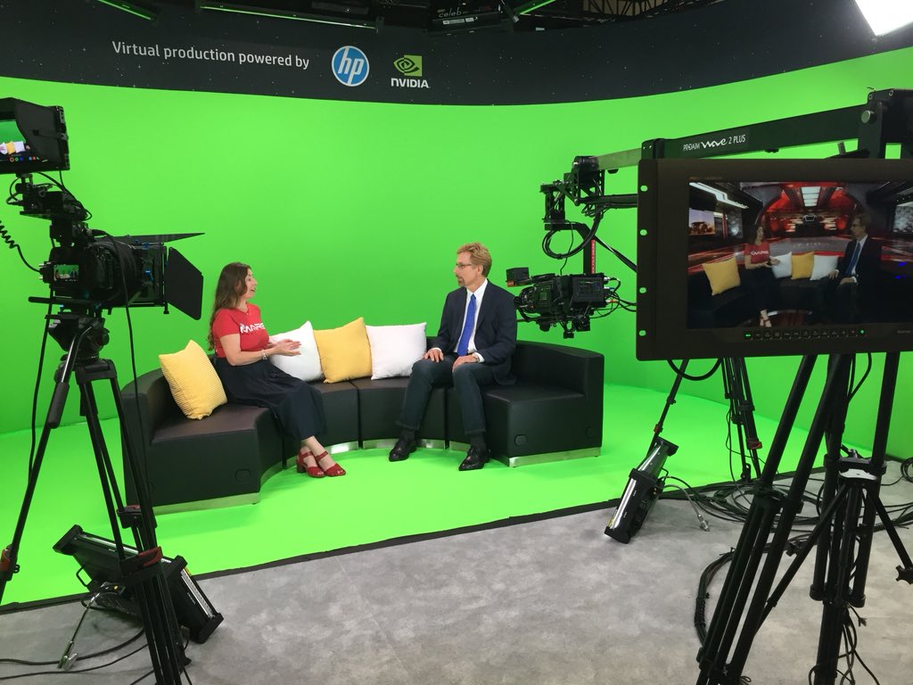 PMalsch's tweet image. Barbara Marshall, WW M&amp;amp;E Segment Manager, HP, on the world’d 1st virtual set running real-time in 4K at 60 fps using @0Density #RealityEngine, w/  @StarTrackerVR VFX w/ @UnrealEngine pre-viz plug-in @Mosys real-time camera tracking &amp;amp; @HP Z8 Workstations powered by @NVIDIA GV100s!