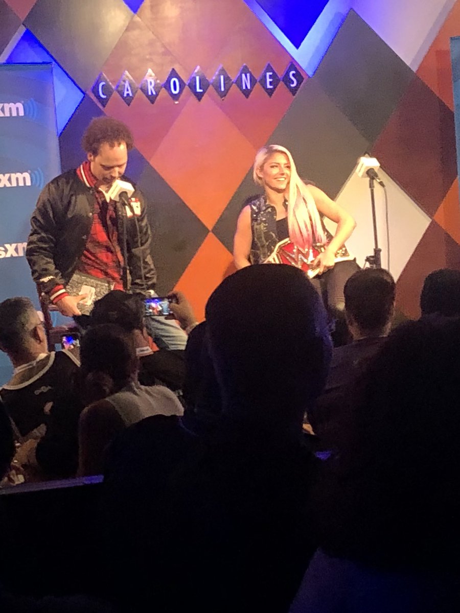 EyezOfVizion's tweet photo. @AlexaBliss_WWE great seeing you at #SummerSam4
You don’t need luck so go show @RondaRousey this Sunday her first loss. You got this!!
#SparkleSplash #SummerSlam https://t.co/x5z1Dx7wTf