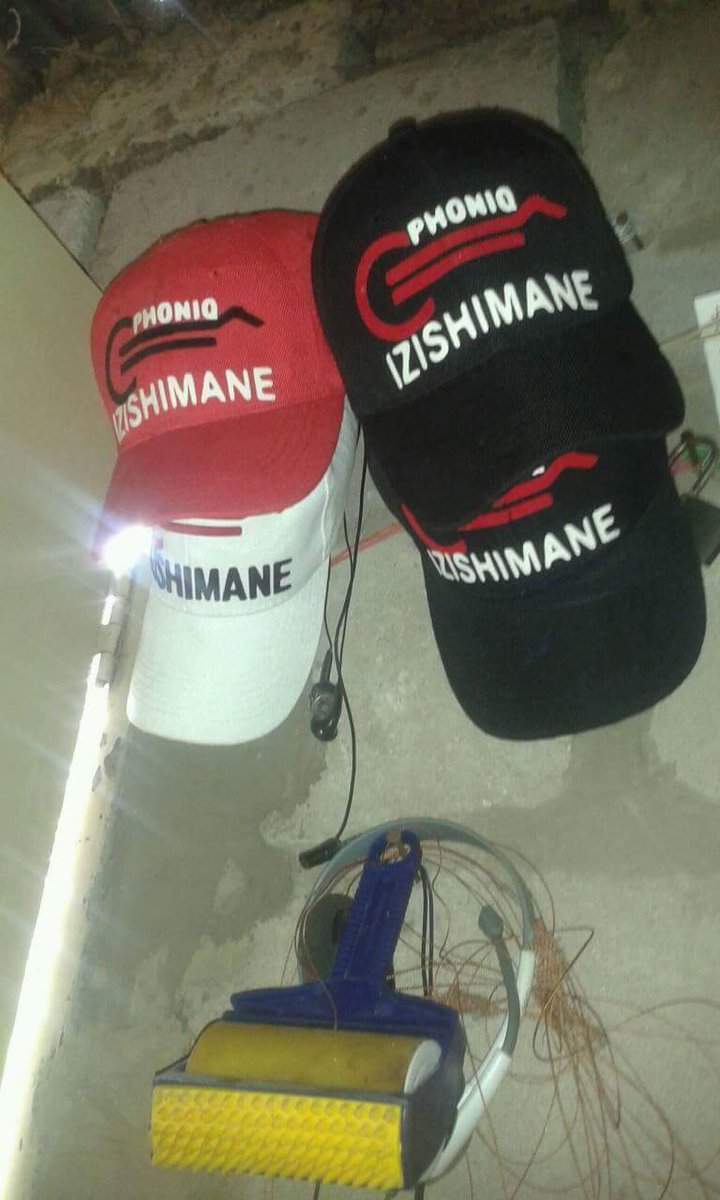 Phoniq1's tweet photo. Get Tshirt with R180 the spoqo caps of #Izishimane it R80 @Phoniq1 @fash_ngobese @Nadia_nakai @DawnTKing @Visto_Ent @Gigi_Lamayne @TaFire @djsbu https://t.co/V18OJ0SMlK