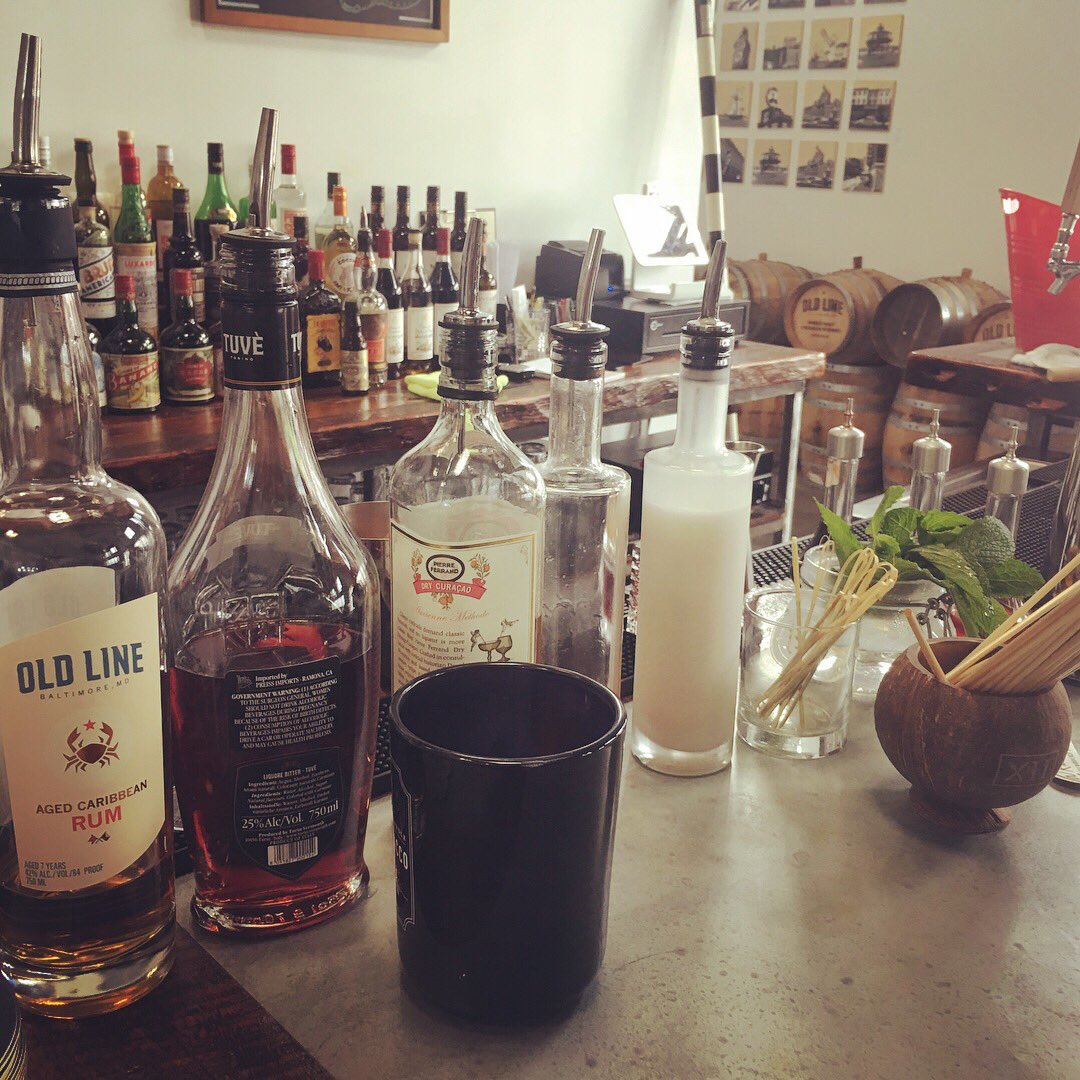 MsWrightSays's tweet image. Do you know what today is? It's National Rum Day! Thanks @clydedavisjr for a great time at the Rum Day Block Party in Baltimore!

#RumDay #Rum #DMV #Baltimore #WashingtonDC #BlockParty #RumDayDC #RumRocks @rumdaydc