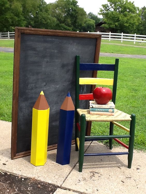 Back to school? There's a backdrop and a party for that! #SelfieStationCo 

.
.
.
.
.#backtoschool #backdrop #school #Fallfashion #photobooth