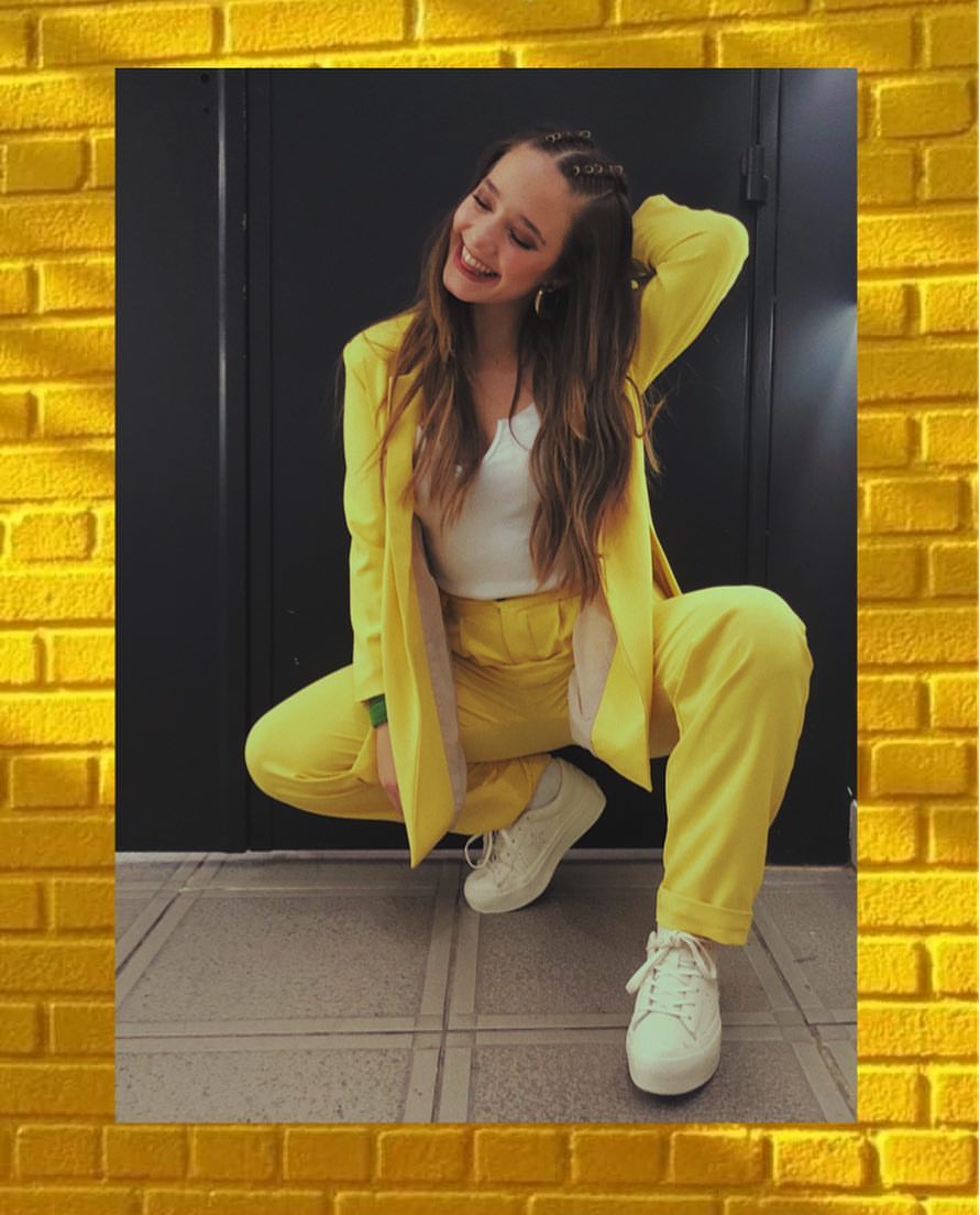 bestmaaary's tweet image. estoy enamorada d estas fotos x favor miren lo hermosa q es y la sonrisita en la primer foto aaaaa