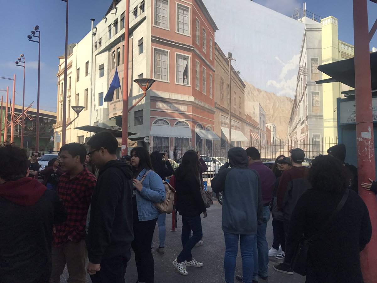 Senda_Atacama's tweet photo. Así termina el recorrido por #Antofagasta y nuestra encargada del área de prevención, Selva Careaga, agradece a los participantes y les desea el mayor de los éxitos para la jornada de #DebatesEstudiantiles #Senda2018 #SENDAconTodos 🏆🏅📚 https://t.co/XsJ6hDkTm8