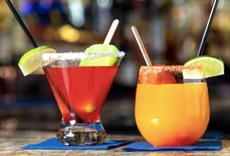 palmspringslife's tweet photo. .#foodie deals, Roger Daltry of @TheWho Lead 5 #thingstodo this #weekend in Greater #PalmSprings. https://t.co/xCjItHAJkE #weekendfun #WEEKENDLOWDOWN https://t.co/b3Yo5UtFhE