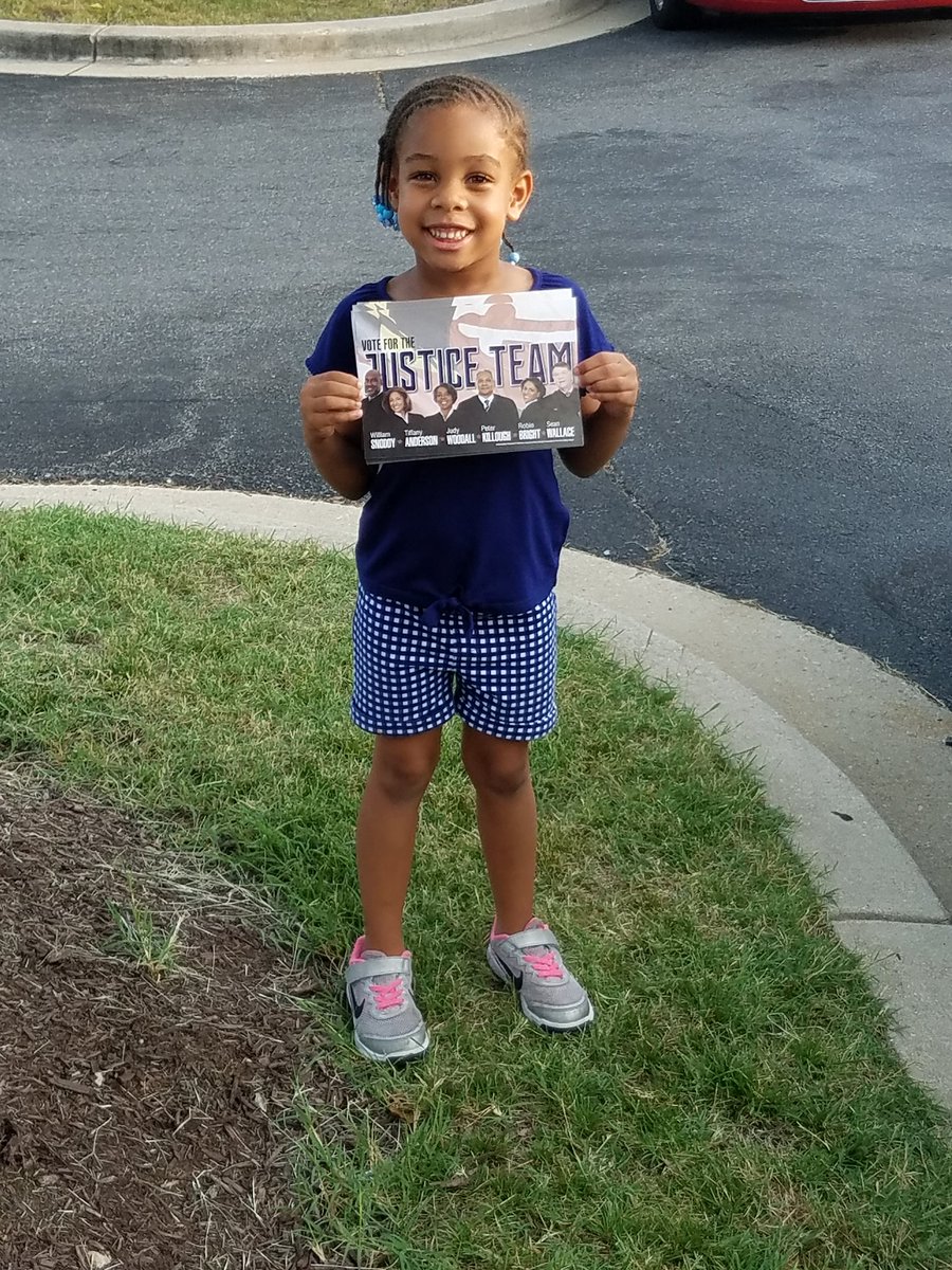Judge_Snoddy's tweet photo. Out meeting the public at #WindDownThursday with my campaign manager. #TheJusticeTeam2018 #MyMajicDC #WindDownStar19 https://t.co/e4o7tkaXIT