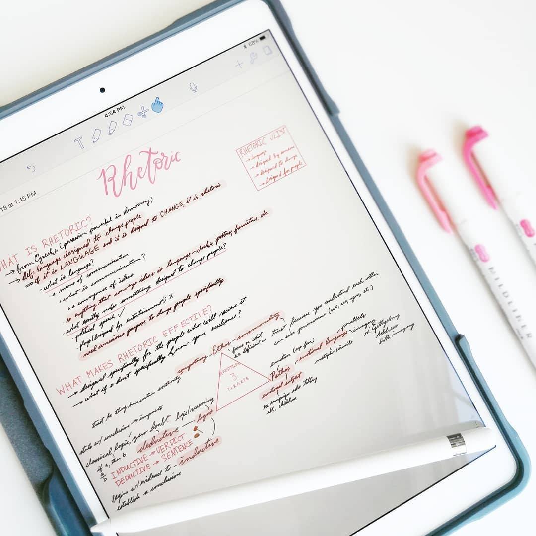 NotabilityApp's tweet image. How are you preparing to go back to school? 🎓 Instagram user @secundastudies is ready with her iPad, Apple Pencil, and Notability! 

Have a note you want to share? Tag us with #notabilityapp on Instagram! instagram.com/notabilityapp/