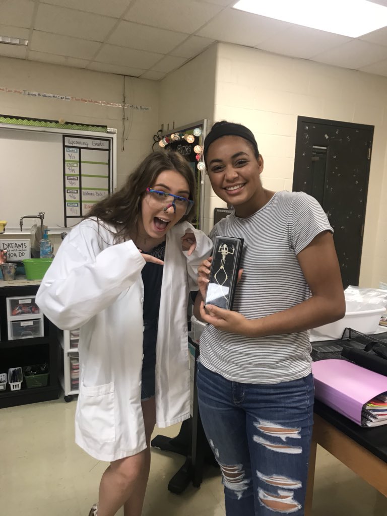msutker1's tweet photo. #RHSfirstday https://t.co/3cs3Apmsz5