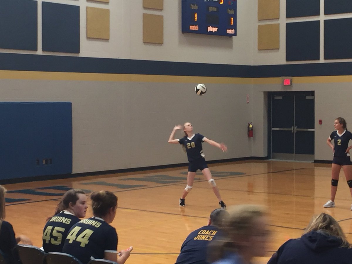 TWMSports's tweet photo. #8VB Lady Bruins won 15-8 in the final set to defeat @AthleticsatCMS
#GoodThingsBruin https://t.co/VuwxY0yXlu