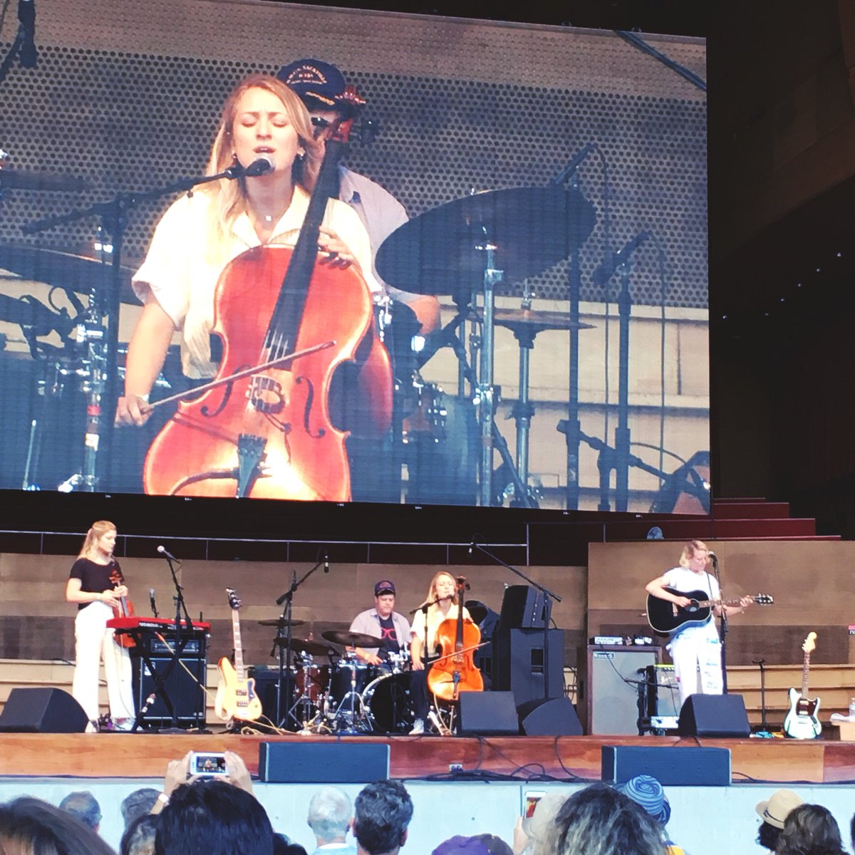 maud amanda squiers tweet media