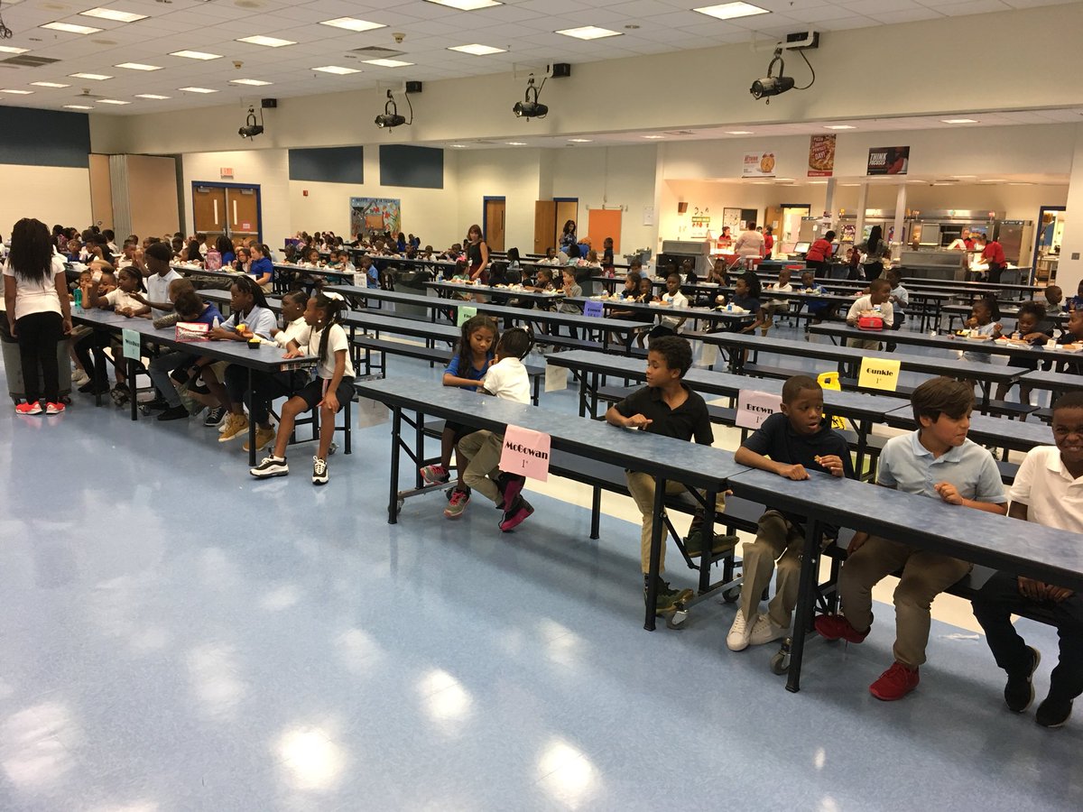 Adults and kids alike are loving the new look and feel of our cafeteria!  🐬 #superpod <a href="/PTEDolphins/">PalmTerraceDolphins</a>