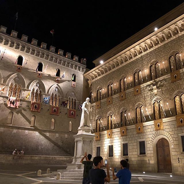 #siena #bynight #Tuscany #IlikeItaly #Italy #Toscana #Toscane #picoftheday #instagood #instalike #instamoment #travelgram #instatravel #igerssiena #travelblog #blogvoyage #travel #blogueursvoyage #Sienne #Italie @visittuscany
@terredisiena
@italiait #nofilter #followus