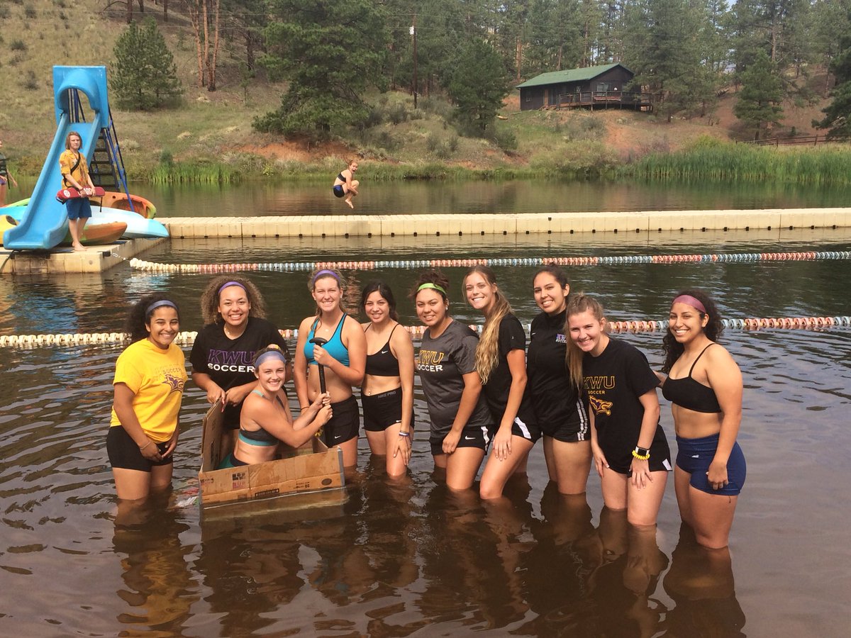 KdubWSoccer's tweet photo. Retweet when you see it 🤣 #twitterlessDee #boatracewinners #SsuuWhoop https://t.co/YtNWfTTePF