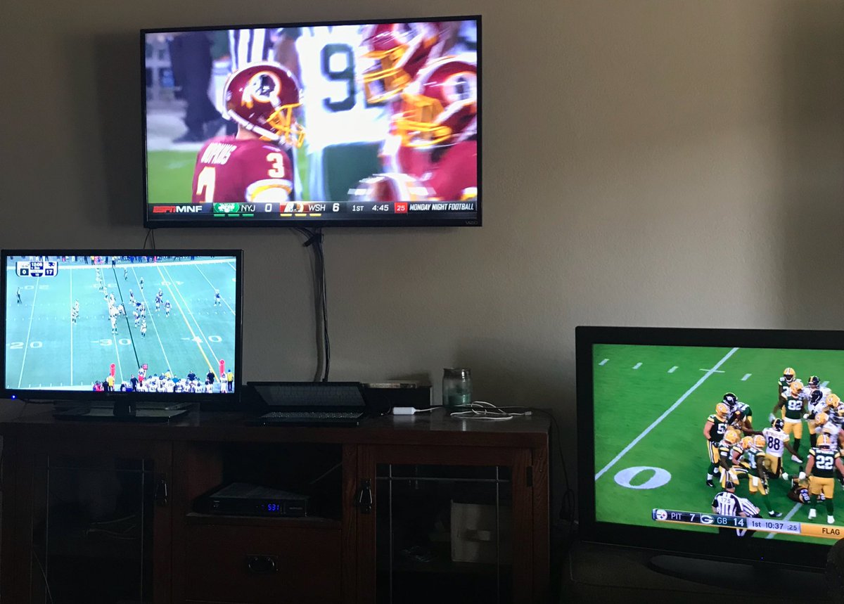 FFBlogandPod's tweet image. Getting some preseason scouting in. 

#NFL #Preseason #Football #FantasyFootball #NFLPreseason #Jets #Patriots #Redskins #Eagles #Steelers #Packers