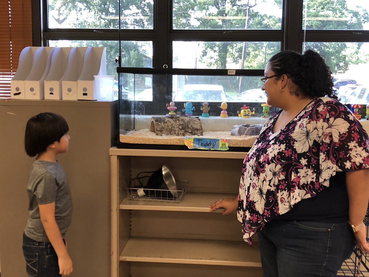 jesmtz33's tweet photo. Meet the teacher @CISDDeZavala #beCVID https://t.co/RDNXGx89nK