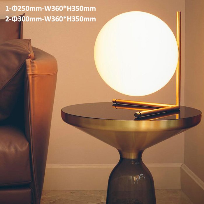 alvinbusi's tweet image. E27 fitting LED table lamp, with golden finish iron pole and frosted glass bulb cover. #tablelamp #LEDtablelamp #tablelight #LEDlight #tablebulblight #LEDbulb
