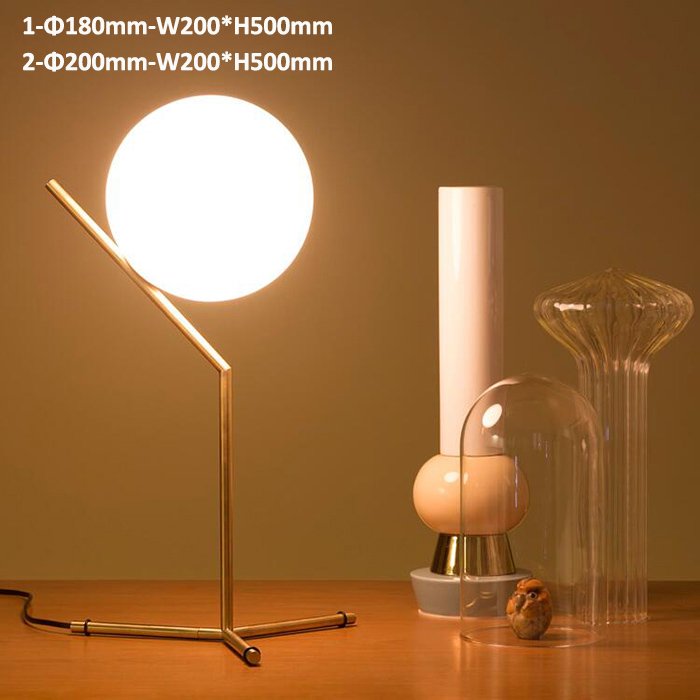 alvinbusi's tweet image. E27 fitting LED table lamp, with golden finish iron pole and frosted glass bulb cover. #tablelamp #LEDtablelamp #tablelight #LEDlight #tablebulblight #LEDbulb