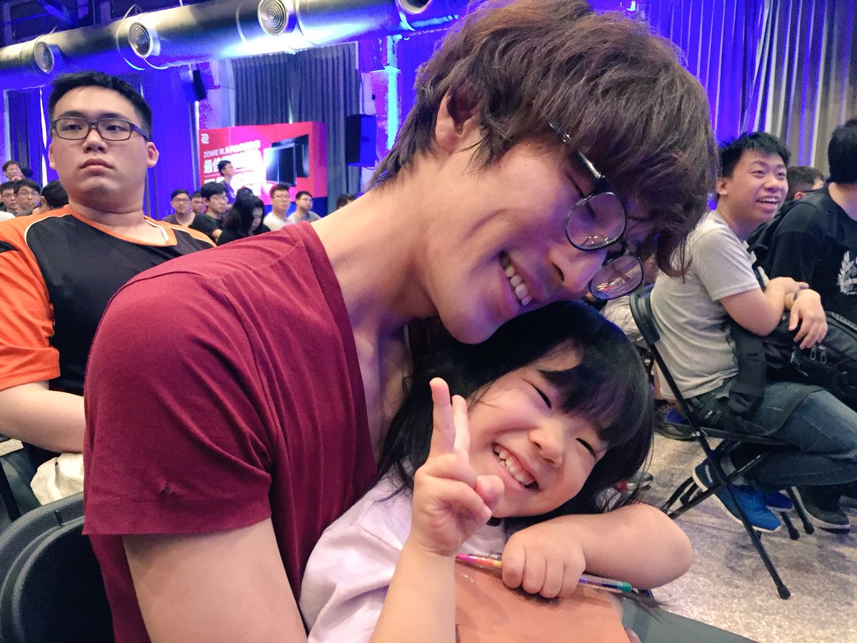 akikiwww's tweet photo. マゴりんかがイチャイチャしとる。 https://t.co/yIQs8F3QUX