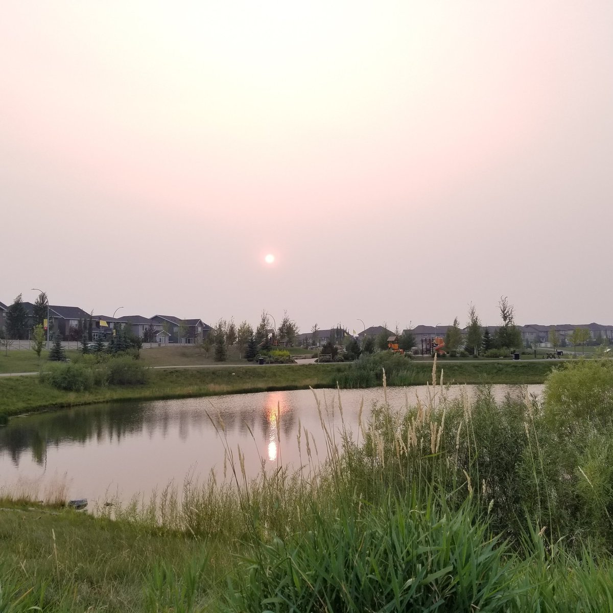 A smokey Sunset sunset. #mycochrane #bcfires
