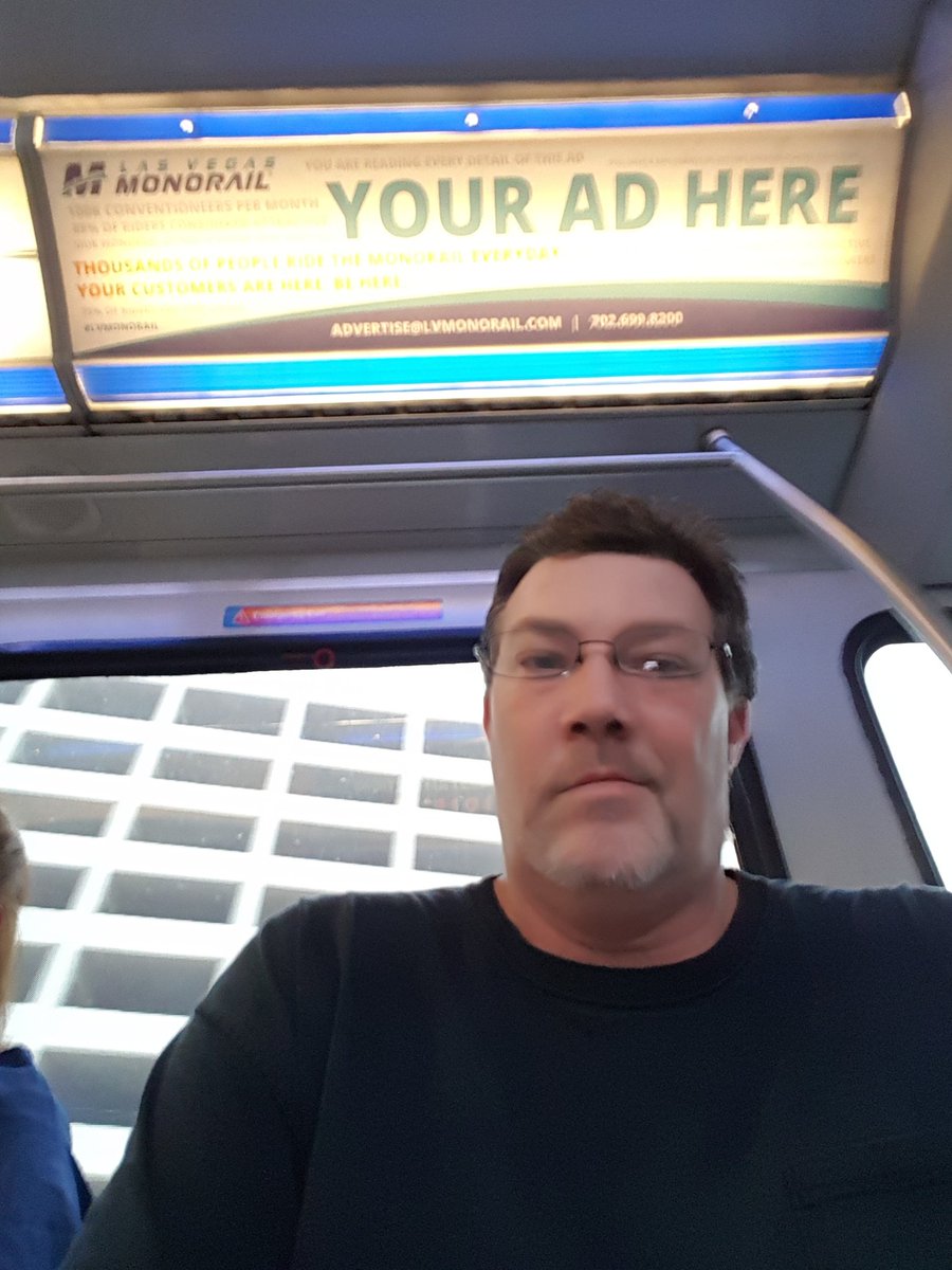 aliensundertheb's tweet photo. Cruising around Vegas on the @lvmonorail https://t.co/ZpXTfcIFkH