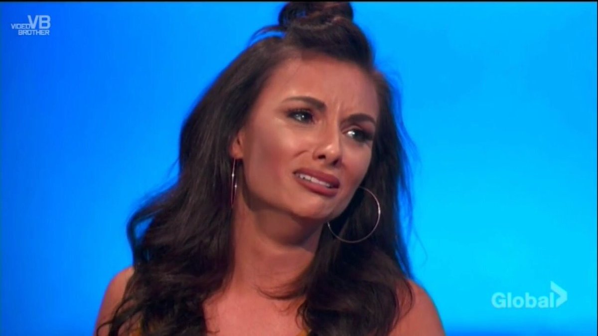 ButFirstRoxy's tweet photo. #BB20
2 Blindside Nom Ceremonies
4 POVs used
3 Blindside POV Ceremonies/Backdoor
6 Blindside Evictions-(86%)
2 Bomb dropping Eviction speeches.
3 Failed Powers/Hack
0 repeat HOHs
And MOST IMPORTANTLY...
***0 unanimous votes***
#onlyoncbs #bigbrother https://t.co/d3vSOxBu90