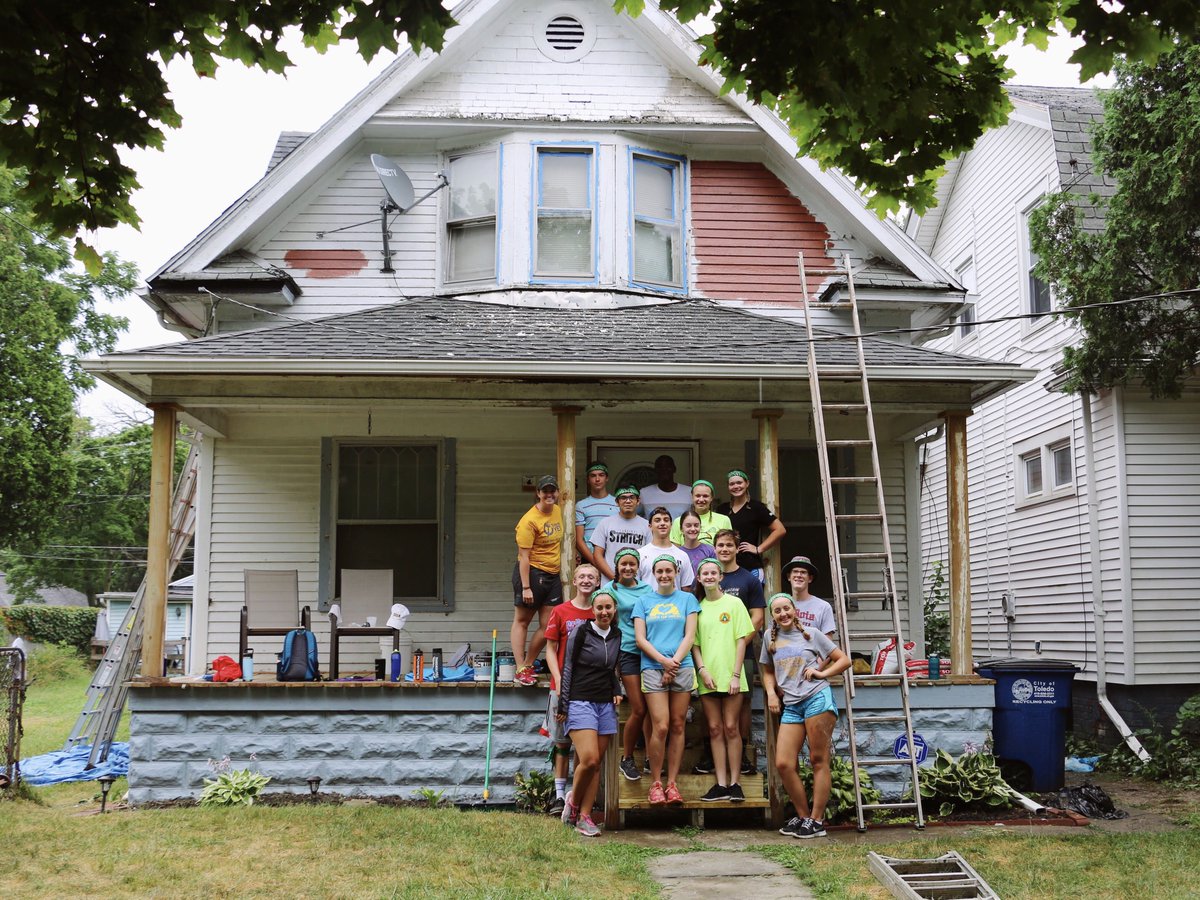 TolYESProject's tweet photo. #tbt to crew 2!!! ✌🏼✌🏼✌🏼 https://t.co/i3MnN5QIcu
