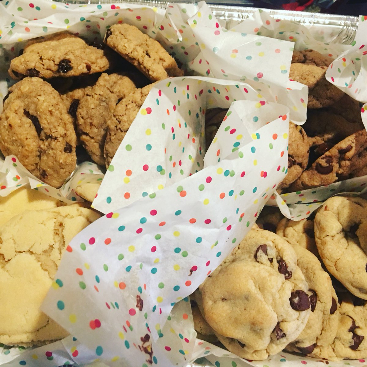 QBDCatering's tweet photo. After a busy busy day, I came home to these sweet and uber delicious treats. Thanks @babigail for the tasty cookies and beautiful presentation. Each taste is filled with love. Contact @babigail now to order you delicious cookies😊 #sweets #cookies #milkandcookies https://t.co/U7a8elbf2u