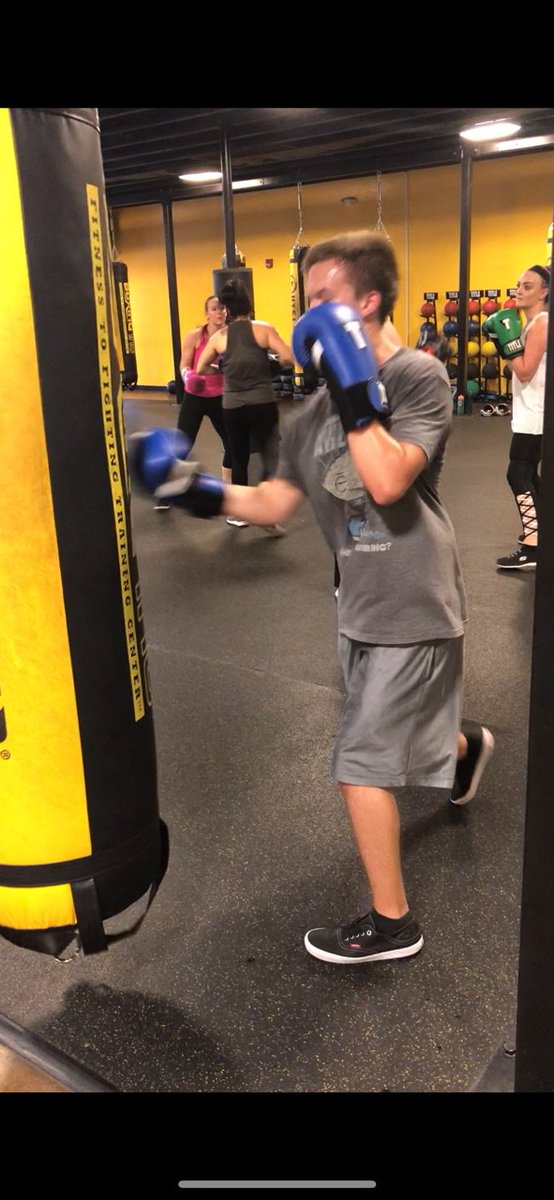 the_mayer's tweet photo. Had a great day training at #BoxingInc #TEAMPHOENIX @MMAjunkie @MMAFighting @GeorgesStPierre @JacksonWinkMMA @TheNotoriousMMA https://t.co/9wbQRp24Nc