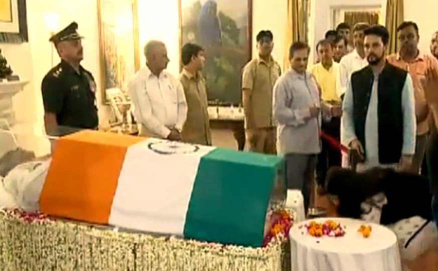 officekiran's tweet image. पूर्व प्रधानमंत्री भारत रत्न अटल बिहारी वाजपेयी जी के निवास पर उनके अंतिम दर्शन कर श्रद्धा सुमन अर्पित किये।
#AtalBihariVajpayee