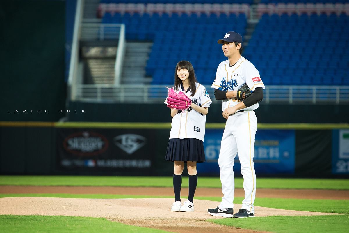 乃木坂46 川﨑桜 川崎桜 10thバスラ 直筆サイン入りユニフォーム T