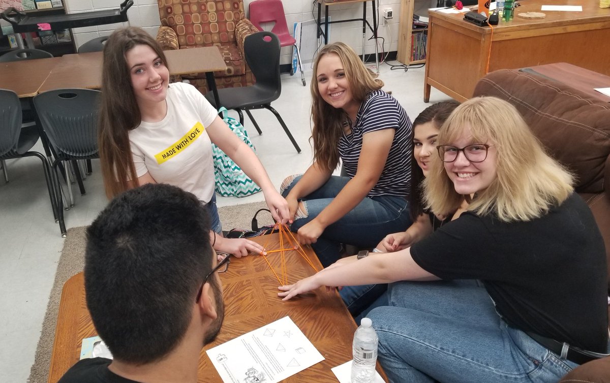 HCampbell204's tweet photo. BEST 1st day of teaching ever! I spent less than 10 minutes talking rules... and then we jumped right into working collaboratively and doing some math! @BSHSmath #BSHSalg2 #BSHSgeometry #BSHStca https://t.co/nIli5v1D9D