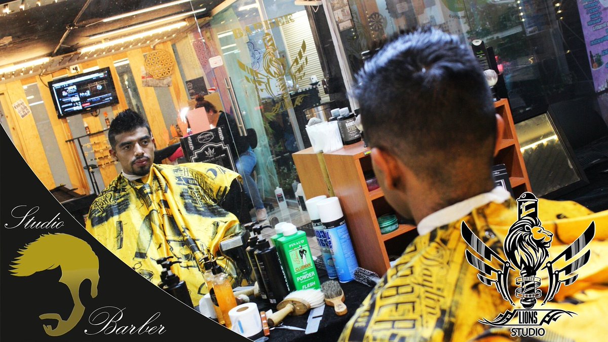 StudioLions's tweet photo. Date un cambio de loor en @studiolions_oficial
#barber #barberstudio #hair #haircut #gold #black #menstyle #studiolions https://t.co/r1VhjzNub1