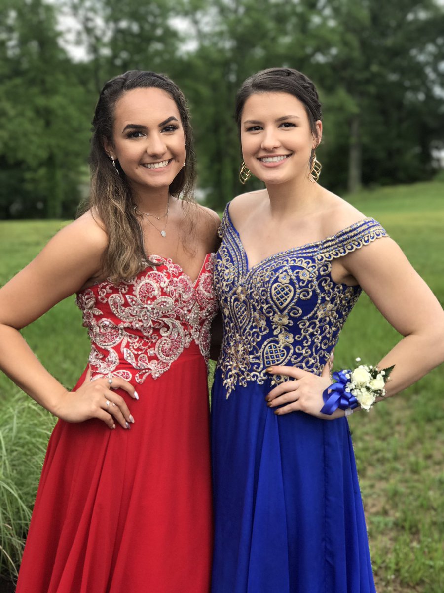 allisonmersoy's tweet photo. HAPPY BDAY TO MY LEGAL BESTIE ❤️🎉🔞love u sm https://t.co/K3qkrC77P6