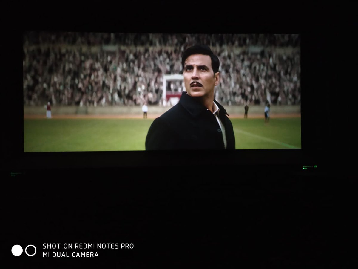 akshaykumarsir_'s tweet photo. #Gold 
#GoldInCinemas 
#GoldThursday 
#GoldMovie 
#Gold 
@akshaykumar @kagtireema 
3rd time in 3days 
#AkshayKumar 
#greatest &amp; #bestest film of the year 
You deserve #national_award for both 
 #Padman &amp; #Gold 
👌👌👌🇮🇳 https://t.co/pCX8YSAqbI