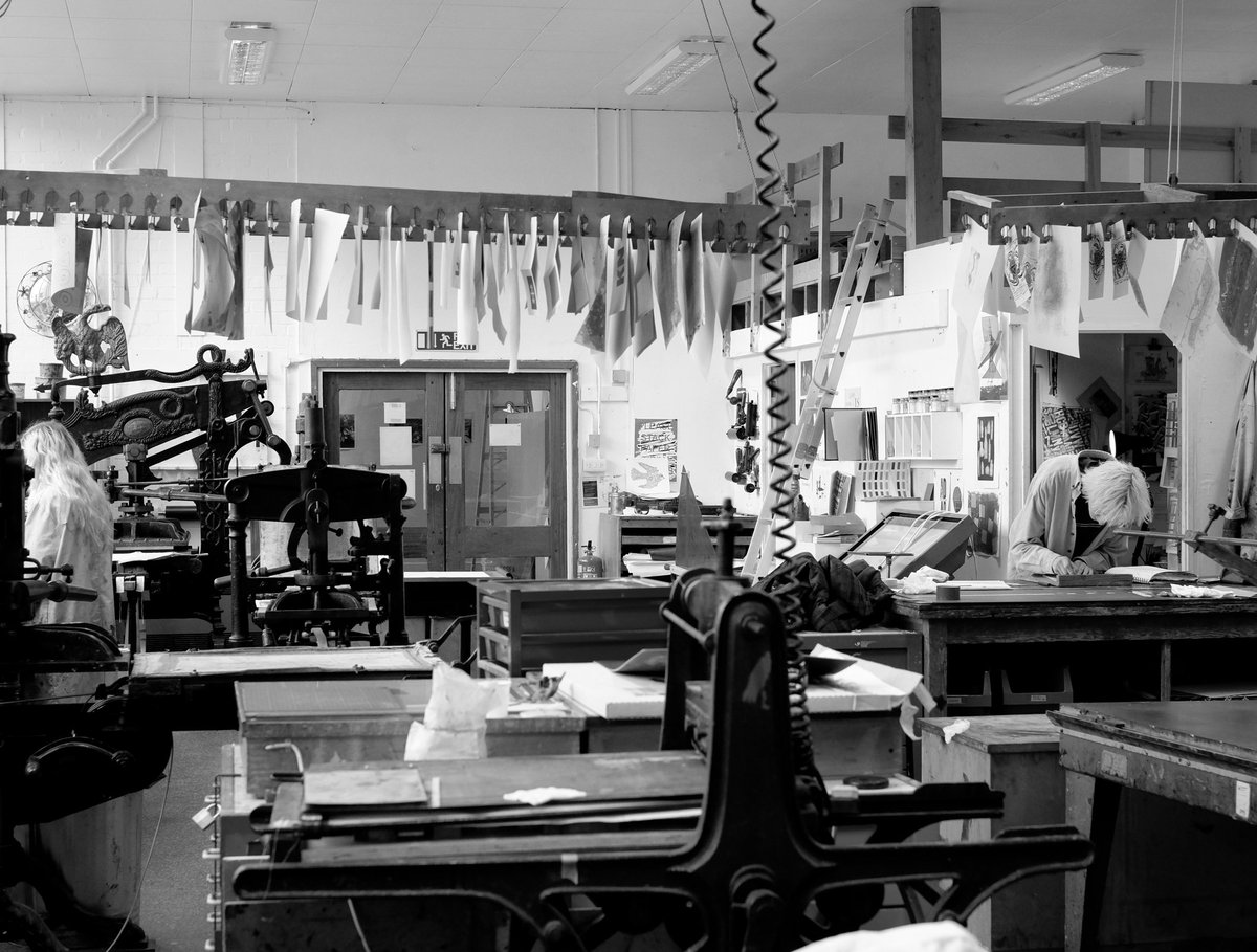 UCC_Colchester's tweet image. Our Fine Art programmes @CI_ArtSchool are taught by practising artists and provide students with valuable professional experience. Call (01206) 814090 or email uccadmissions@colchester.ac.uk if you are interested in applying for a place in September. #Clearing2018 #FineArt #uni