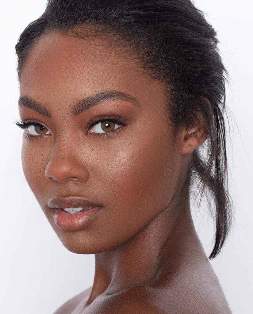 9Scared_'s tweet image. Brown skin❤