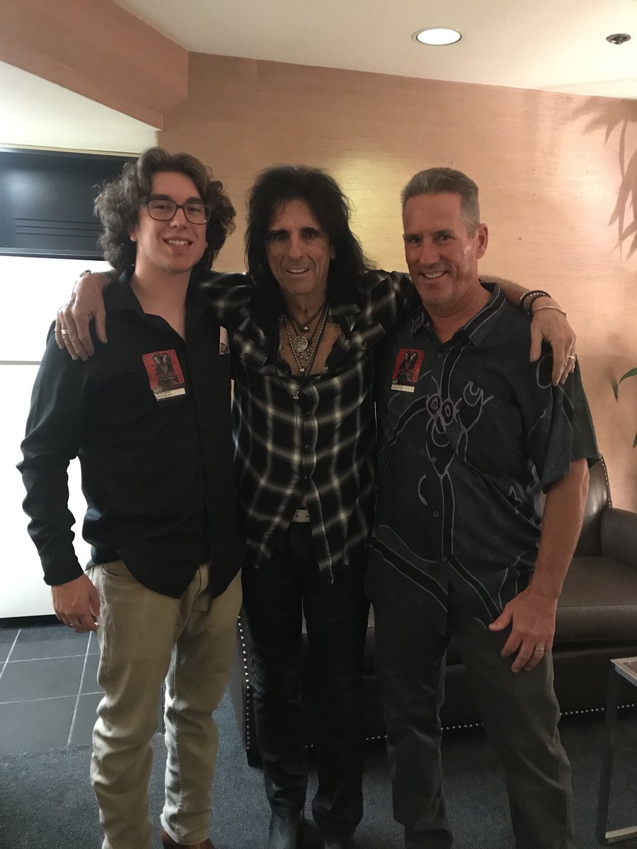 Media Tweets by booby miles (@B_roderick_) | Twitter