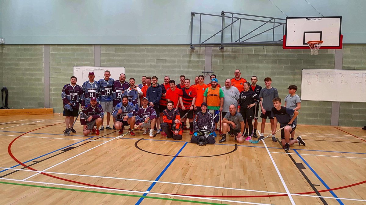Game against The Highlanders Ice Hockey team last night..... Great fun and a good warm up to the season... Wee bonus we raised £150 for @homestartuk Kirkcaldy #fiobhasalibandy #fifefloorball