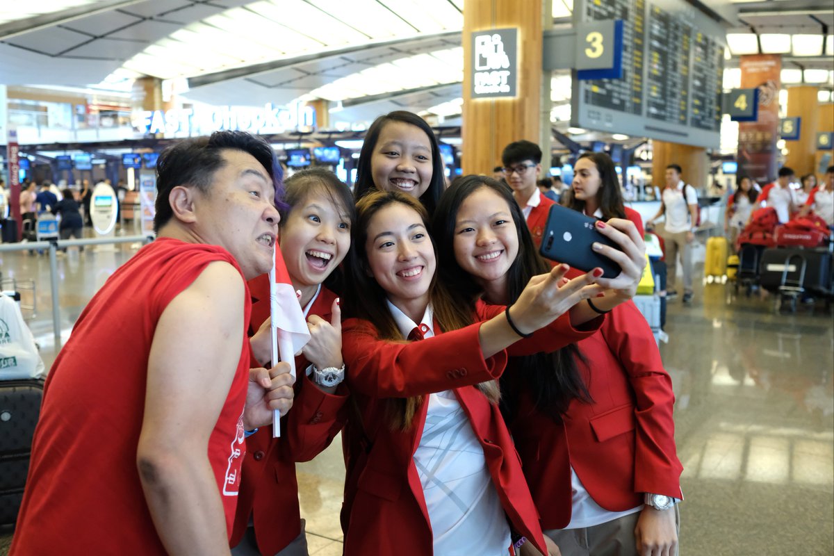 mrbrown's tweet image. instagram.com/p/BmkdjVcFGLC/ Kim Huat is at the airport to send Team Singapore athletes off to the Asian Games 2018! Look! It is  Joseph Schooling, and Kim Huat is gushing like a fanboi. Click on the Instagram link for more photos!  #PsychologicalDefence #WeAreTotalDefence #OneTeamSG