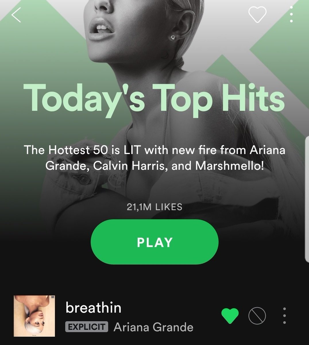 thatbocaice's tweet photo. YASS BITCHES HAHAHAHAH #Sweetener https://t.co/J1lrYo3HGe