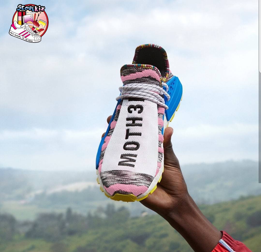 ขอออเดอร์ก่อนวันที่ 18 นี้นะคะ
Adidas NMD SOLARHU
มี 3 สี 

ราคา 13,900 บาท
♥ สนใจสั่งได้เลยนะคะ ♥
#พรีออเดอร์เกาหลี #preorderkorea #รองเท้าเกาหลี #รีวิวเกาหลี