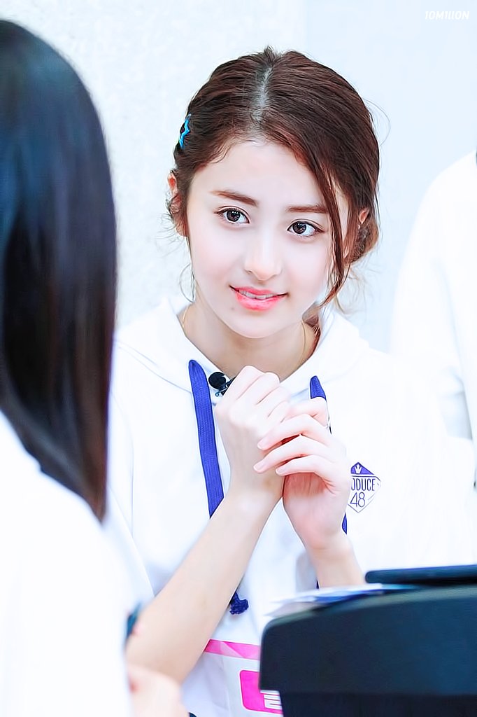 Yun Jin (Produce 48) – EYES ON GIRLS