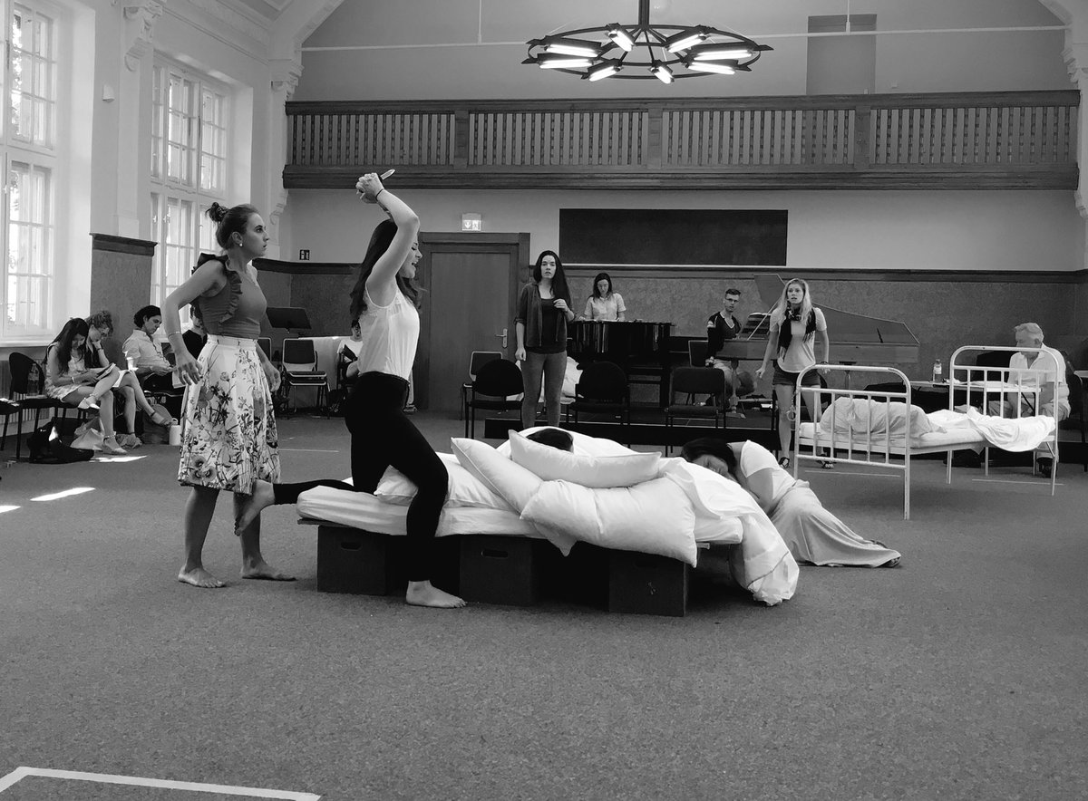 KidwellSophie's tweet image. Damned if he does, damned if he doesn’t.
#blackmail #opera #ottone #poppea #rehearsals @berlinoperaacad