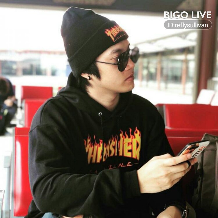 OMG! Kamu harus melihat ini. #BIGOLIVE.  
bigo.tv/sid/2107504025…