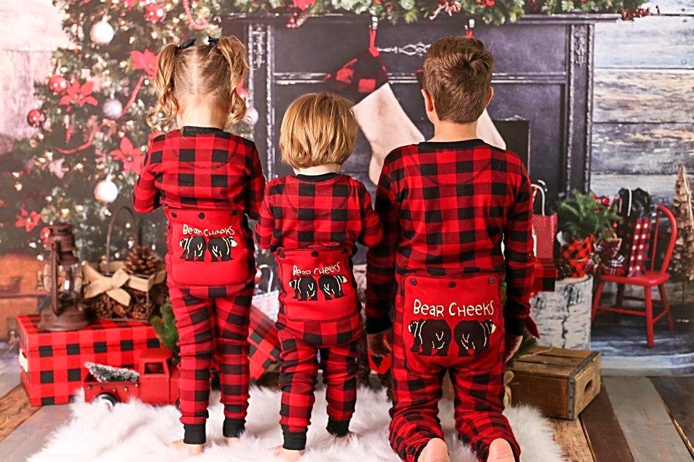 lilmonboutique's tweet photo. Pre - Order now 😍🤩

#LazyOne Plaid Bear Cheeks Flapjacks are gorgeous, made fro 100% ribbed cotton and even come in Adult sizes too!!

https://t.co/X3ZqRjVZpE

#bearcheeks #flapjacks #onesies #matchingpjs #familymatchingoutfits #littlemonstersboutique #lazyoneuk https://t.co/9L7pcARcPw