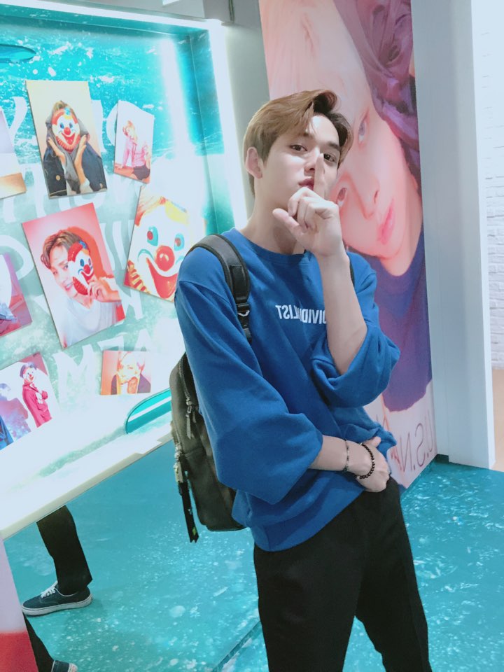 NCTsmtown's tweet image. 여러분 서울여행 재밌게봤어요?ㅋㅋ이번에 저도 처음 서울에서 이렇게 놀아서 진짜 너무 재밌어요! 만약에 여러분 시간 있으면 빨리 서울에 와서 여행 갑시다 ㅋㅋㅋㅋㅋㅋ❤️❤️💪🏼-Lucas