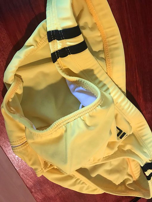 今日の夜アップ予定の動画は競泳パンツ&times;競泳水着！ 大学生19歳同士の男女からみ https://t.co/4iyxoMS9Jg